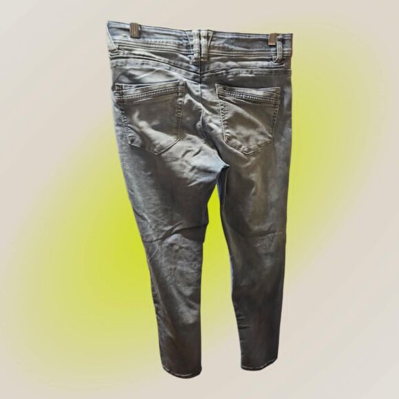 Democracy Jeans Size 8 (H59) - Picture 2 of 3